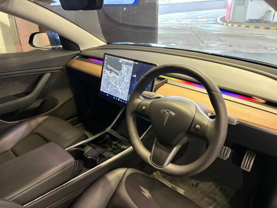 Model 3 Standard Range Plus - Image 3